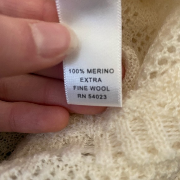 Banana Republic Crochet Knit Sweater Extra Fine Italian Merino Wool - Picture 6 of 7